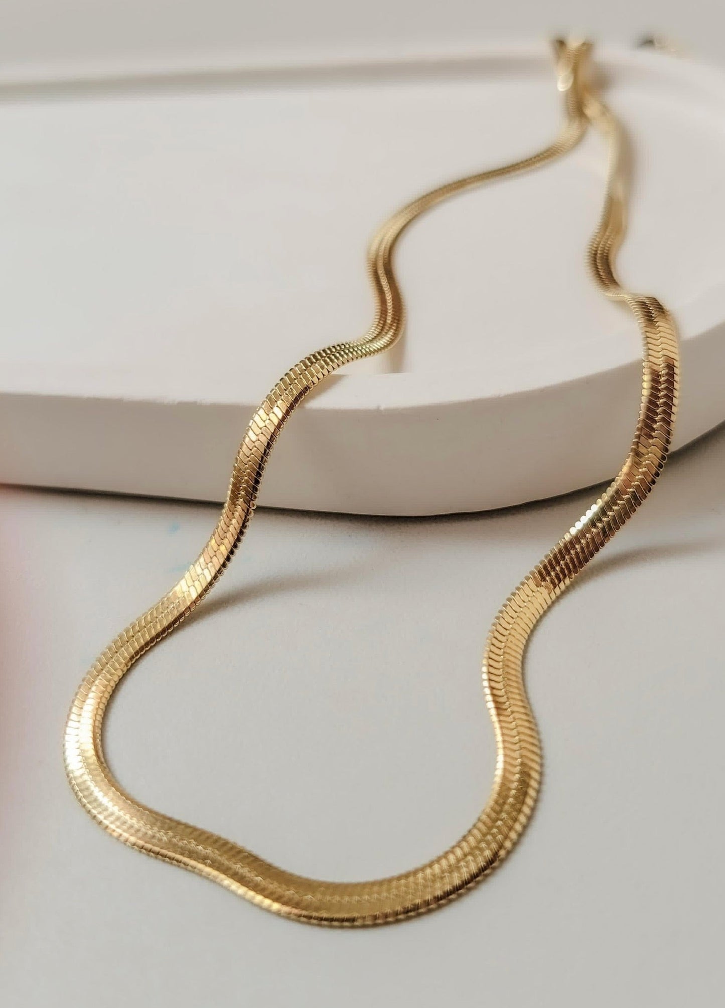 GOLD SNAKE NECKLACE